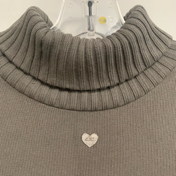 Lili Gaufrette Belted Dress - Picture 3 of 8